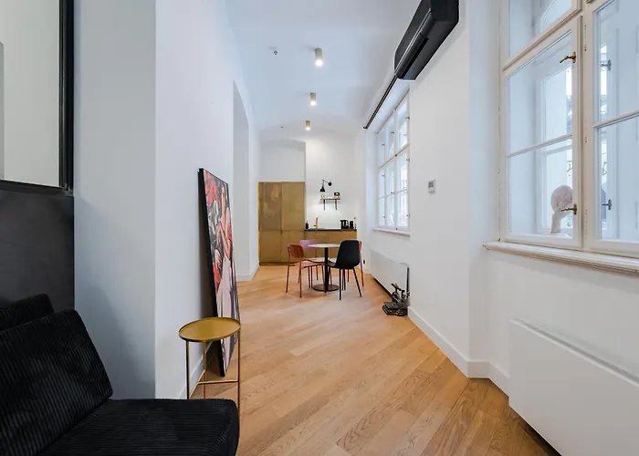 Luxury By Charles Bridge Apartment