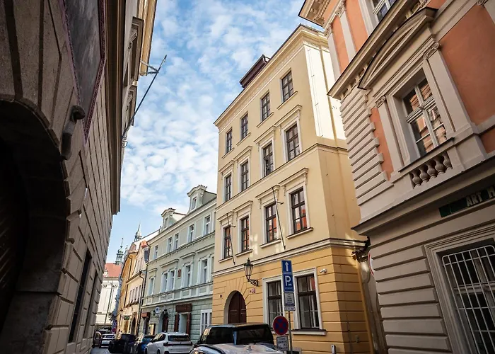 Luxury By Charles Bridge Apartment