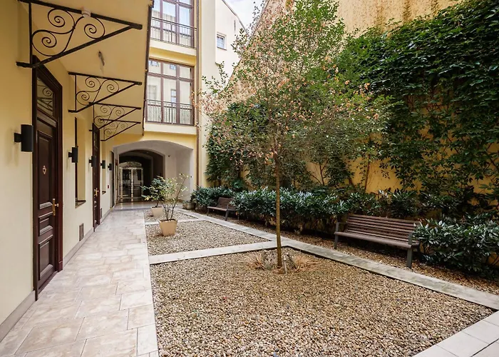 Luxury By Charles Bridge Apartment Prague